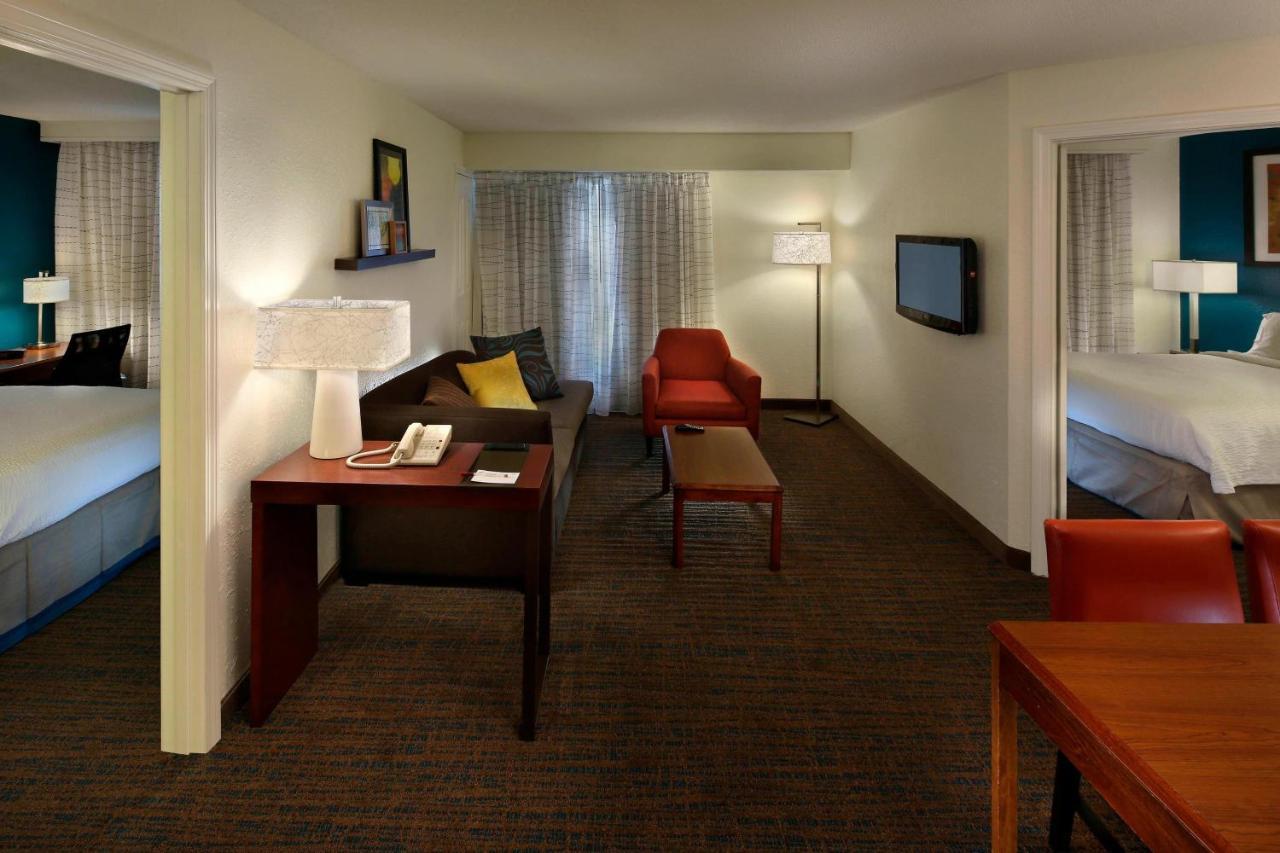 Residence Inn Danbury Bagian luar foto
